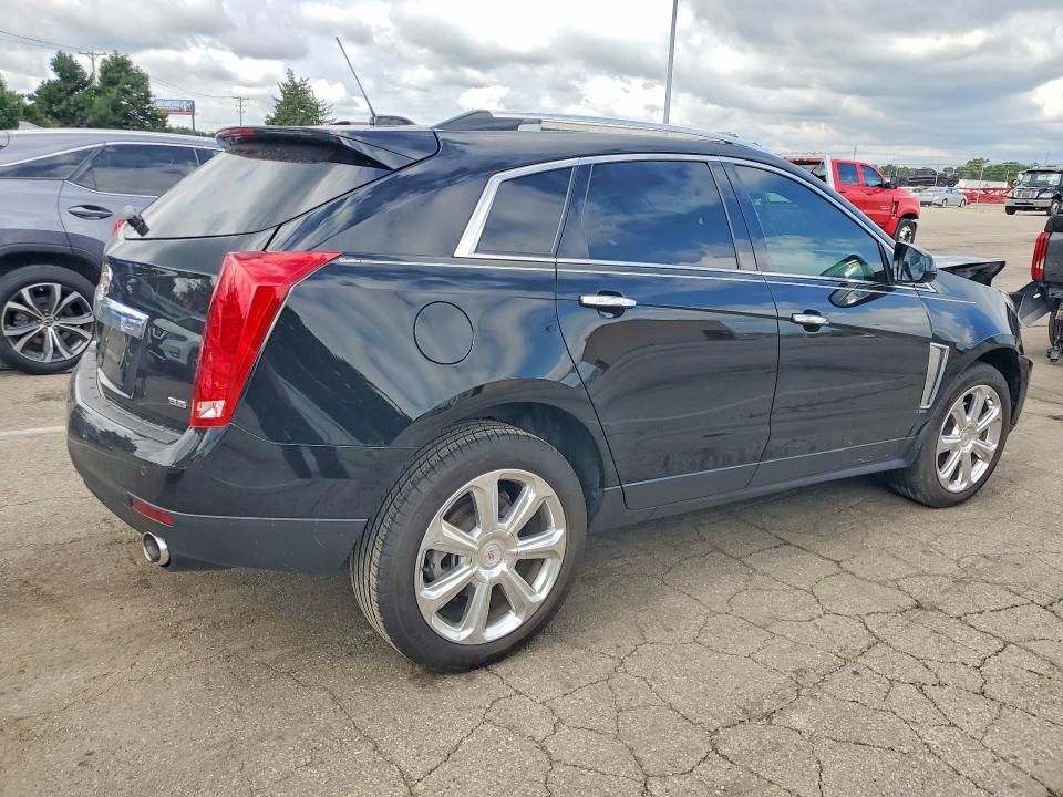 60022376 :رقم المزاد ، 3GYFNDE37FS638800 vin ، 2015 Cadillac Srx مزاد بيع