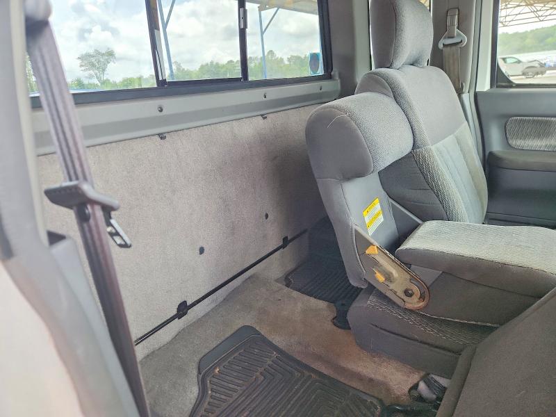 61933116 :رقم المزاد ، 1N6DD26S4YC396144 vin ، 2000 Nissan Frontier مزاد بيع