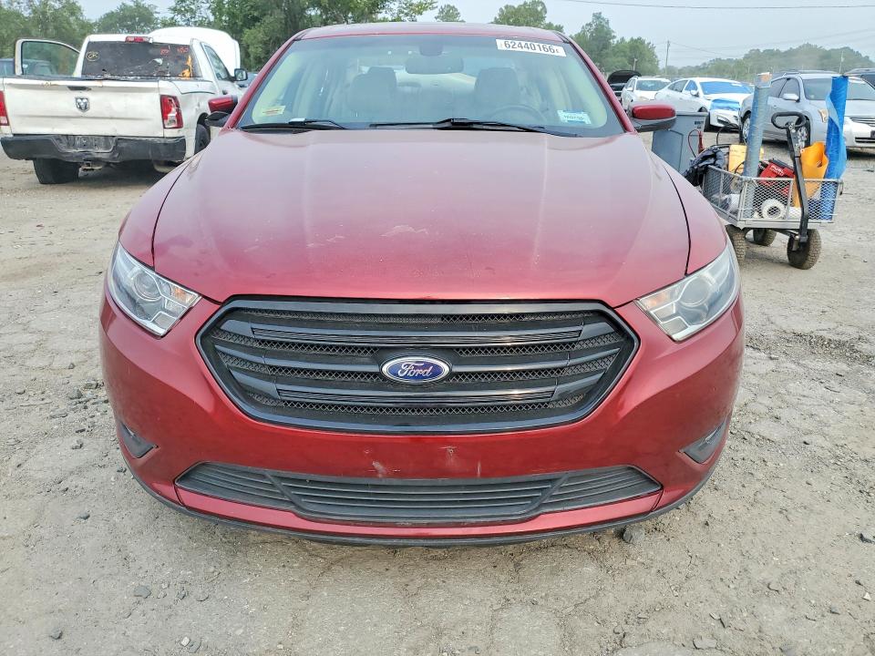 62440166 :رقم المزاد ، 1FAHP2H84FG182327 vin ، 2015 Ford Taurus مزاد بيع