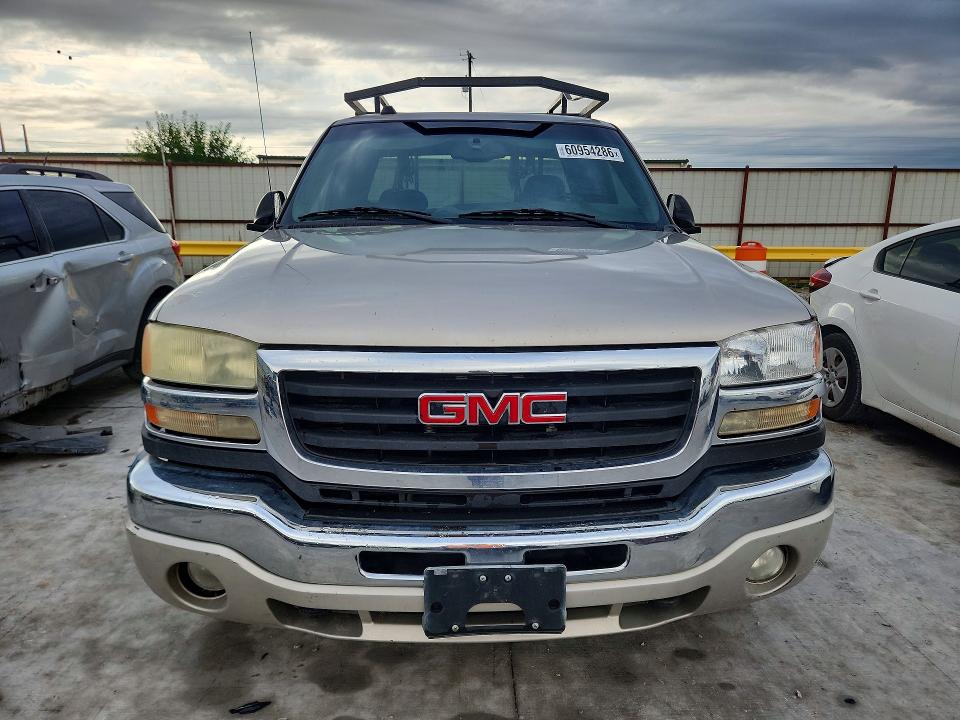 60954286 :رقم المزاد ، 1GTHK29205E140119 vin ، 2005 Gmc Sierra مزاد بيع