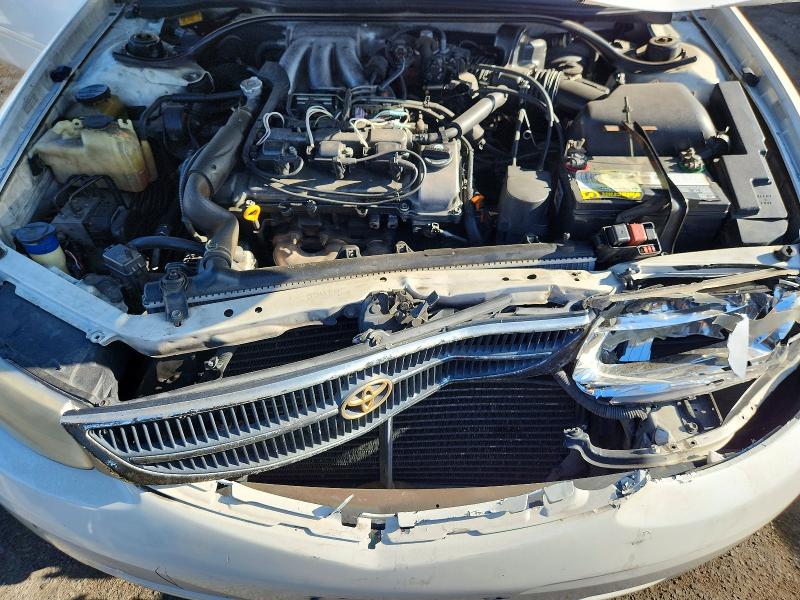 60326546 :رقم المزاد ، 2T1CF22P0YC334189 vin ، 2000 Toyota Camry Solara مزاد بيع