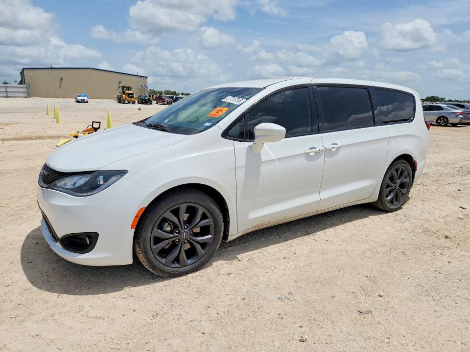 2018 Chrysler Pacifica მანქანა იყიდება აუქციონზე, vin: 2C4RC1FG1JR357848, აუქციონის ნომერი: 61753796