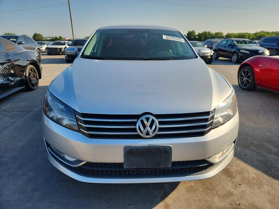 2015 Volkswagen Passat მანქანა იყიდება აუქციონზე, vin: 1VWAS7A35FC120140, აუქციონის ნომერი: 62285326