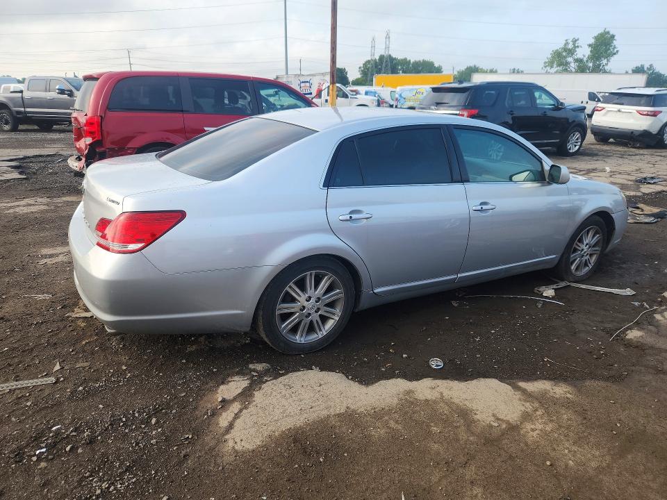 63059526 :رقم المزاد ، 4T1BK36B76U077801 vin ، 2006 Toyota Avalon مزاد بيع