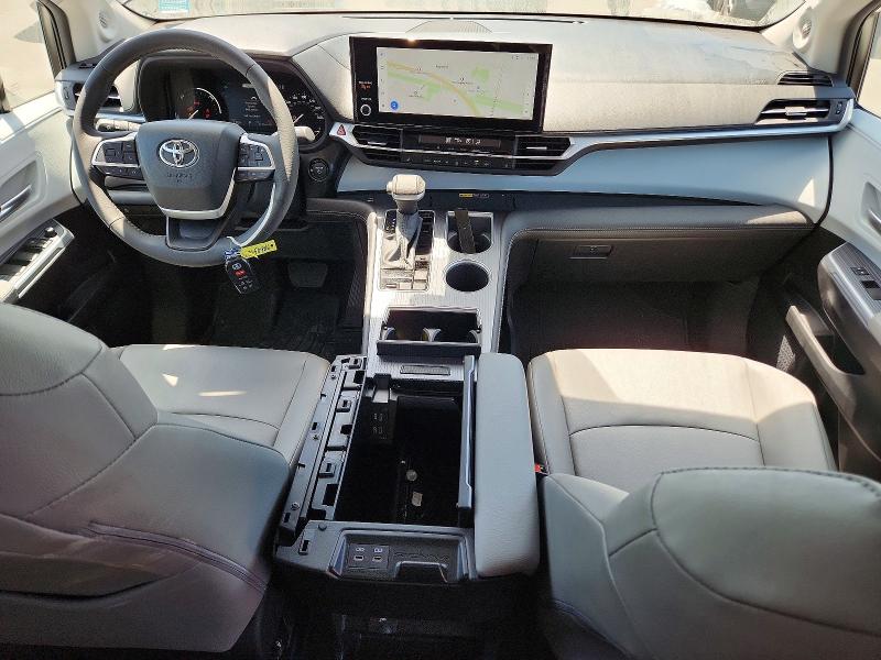 63150986 :رقم المزاد ، 5TDJRKEC4SS269840 vin ، 2025 Toyota Sienna مزاد بيع