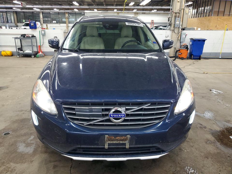 60029196 :رقم المزاد ، YV4902RM7F2734914 vin ، 2015 Volvo Xc60 مزاد بيع