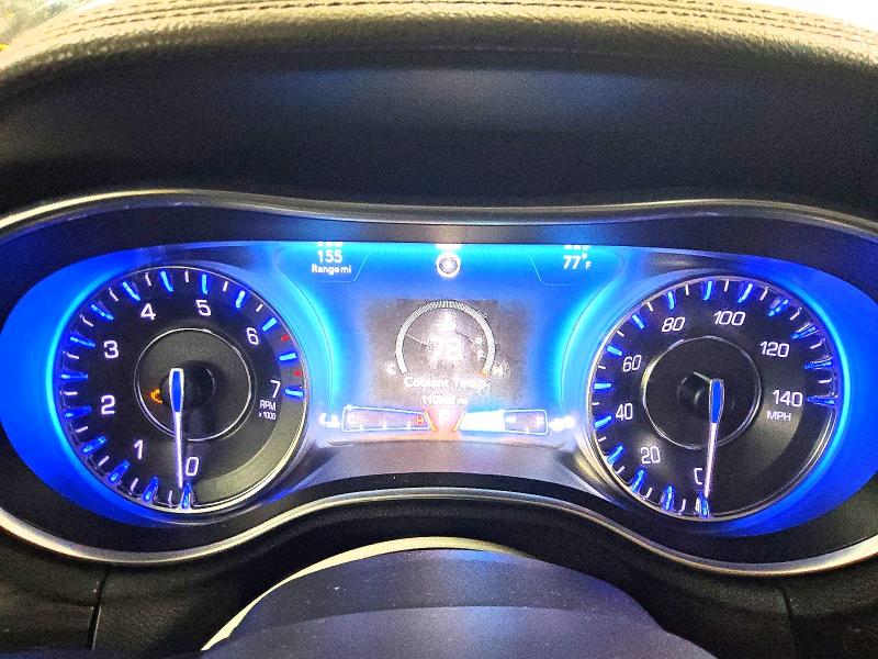 61816756 :رقم المزاد ، 2C3CCAAG4HH588129 vin ، 2017 Chrysler 300 مزاد بيع