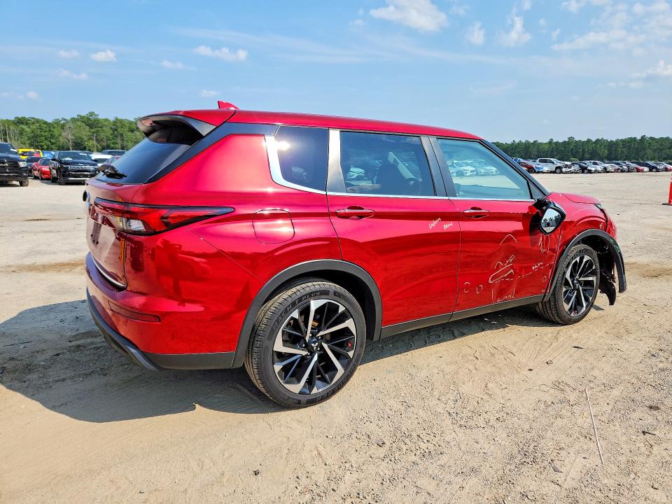 Продажа на аукционе авто 2022 Mitsubishi Outlander, vin: JA4J3TA87NZ083361, номер лота: 62962876