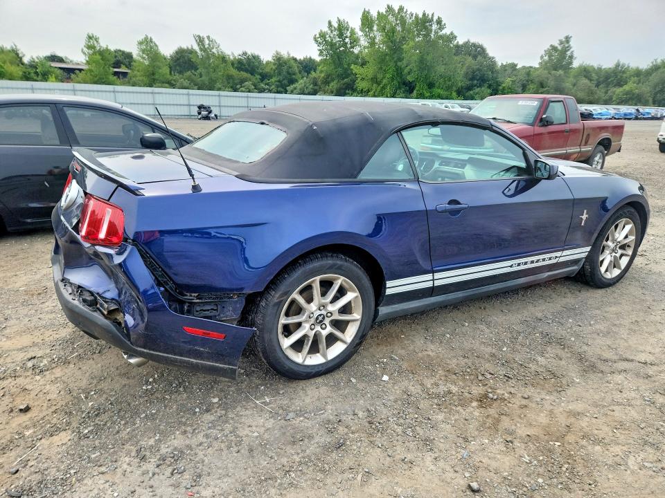 60271136 :رقم المزاد ، 1ZVBP8EM9B5102768 vin ، 2011 Ford Mustang مزاد بيع