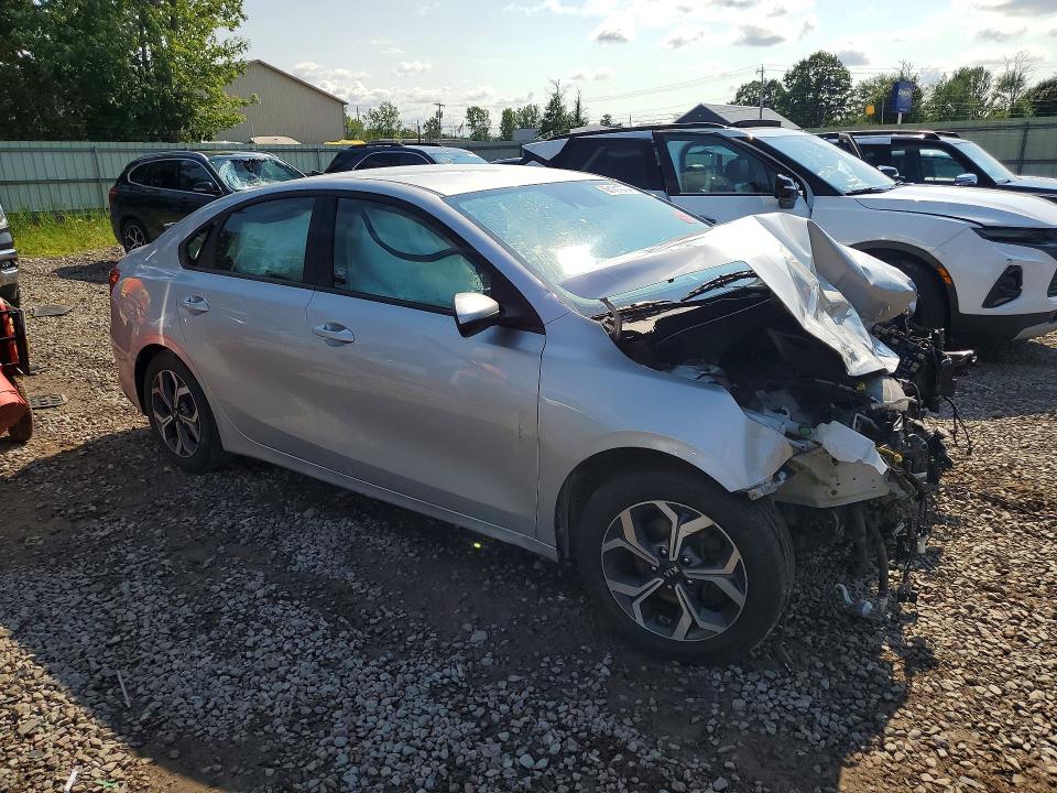 63101976 :رقم المزاد ، 3KPF24AD3ME345808 vin ، 2021 Kia Forte مزاد بيع