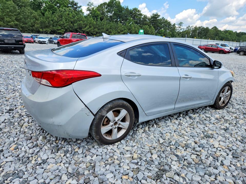 2013 Hyundai Elantra მანქანა იყიდება აუქციონზე, vin: 5NPDH4AE7DH266653, აუქციონის ნომერი: 58729836