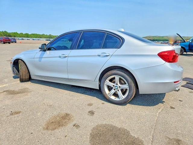 61109836 :رقم المزاد ، WBA3B3C52DF535864 vin ، 2013 Bmw 328 مزاد بيع