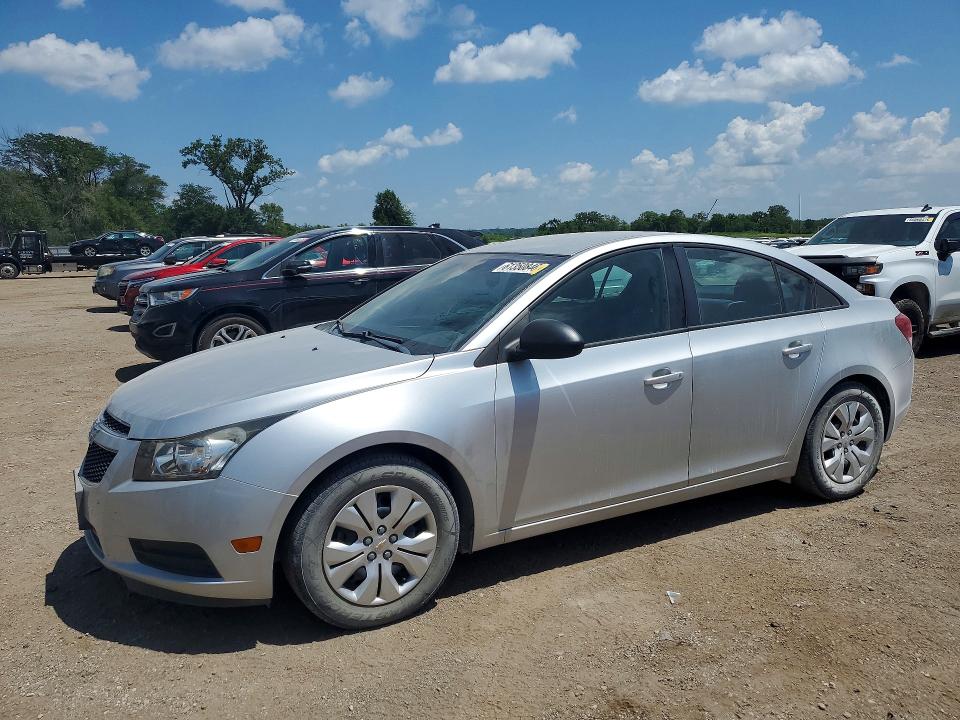 61350846 :رقم المزاد ، 1G1PA5SH4E7328055 vin ، 2014 Chevrolet Cruze مزاد بيع