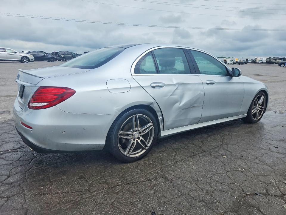 61817736 :رقم المزاد ، WDDZF4JB7HA045722 vin ، 2017 Mercedes-benz E مزاد بيع
