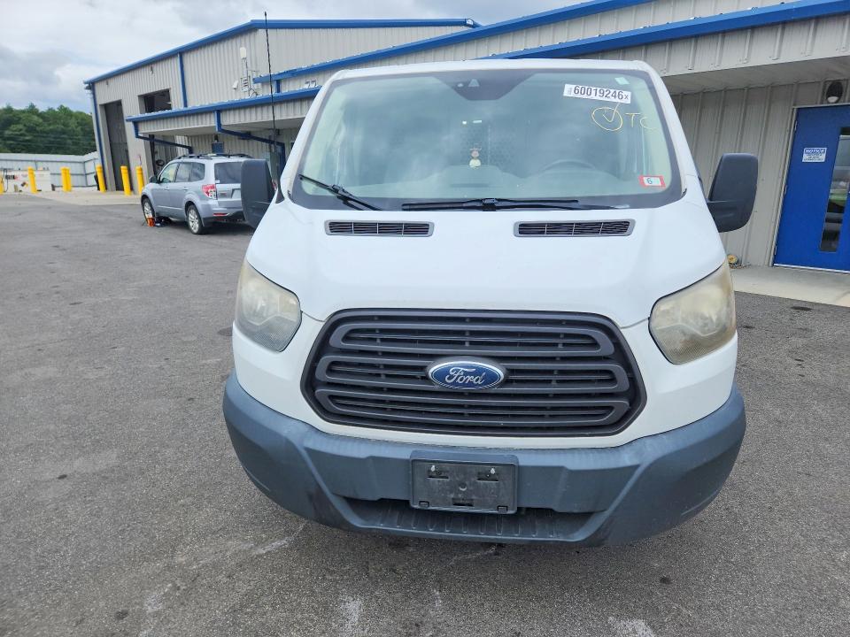 60019246 :رقم المزاد ، 1FTYR2YG5JKA15606 vin ، 2018 Ford Transit مزاد بيع