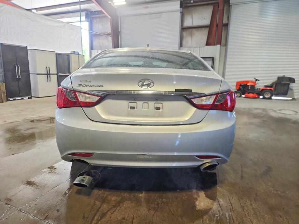 59130246 :رقم المزاد ، 5NPEC4AC2BH252660 vin ، 2011 Hyundai Sonata مزاد بيع