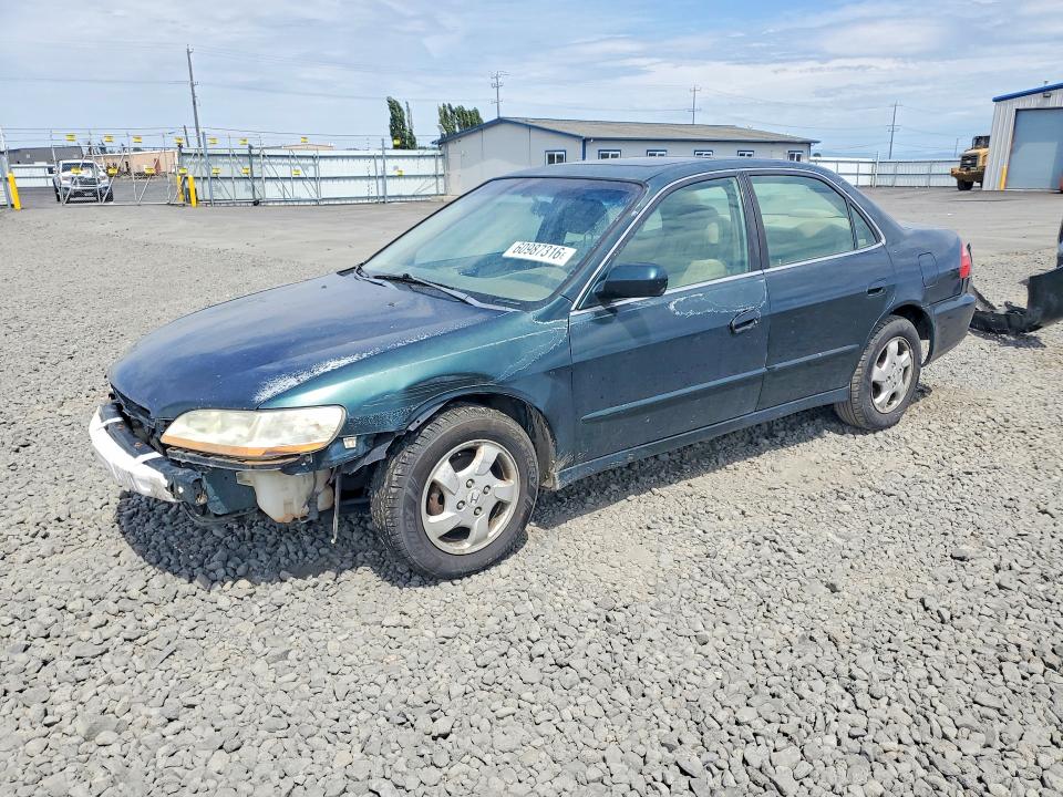 Продаж на аукціоні авто 1998 Honda Accord, vin: 1HGCG6677WA261792, номер лоту: 60987316