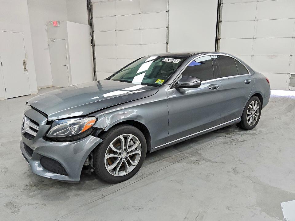 56246486 :رقم المزاد ، 55SWF4KB0HU199626 vin ، 2017 Mercedes-benz C مزاد بيع