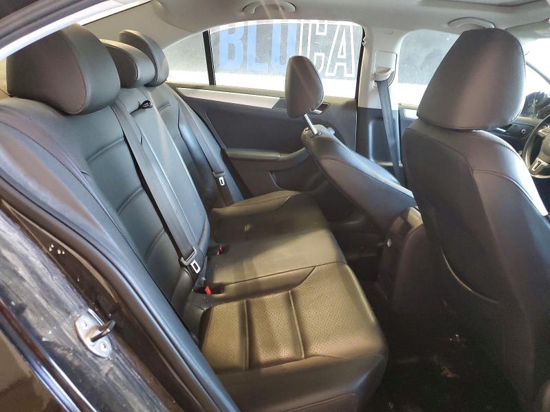 60056916 :رقم المزاد ، 3VWD17AJ9EM425927 vin ، 2014 Volkswagen Jetta مزاد بيع
