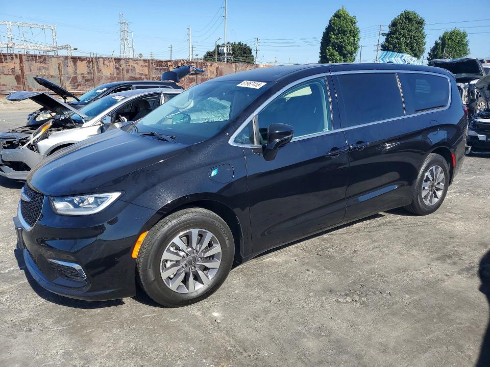 Продажа на аукционе авто 2024 Chrysler Pacifica, vin: 2C4RC1S74RR150033, номер лота: 61967456