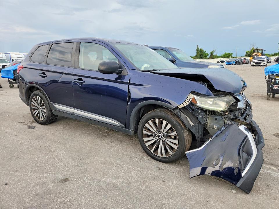 Продажа на аукционе авто 2020 Mitsubishi Outlander, vin: JA4AD2A3XLZ042134, номер лота: 61567266