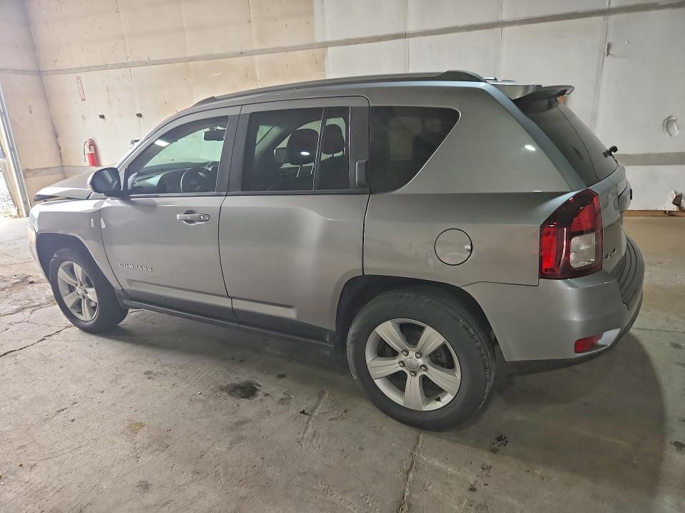 61320526 :رقم المزاد ، 1C4NJDBB0GD662611 vin ، 2016 Jeep Compass مزاد بيع