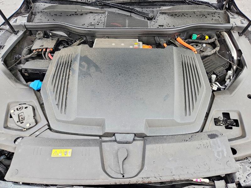 60362766 :رقم المزاد ، WA1LAAGEXNB005293 vin ، 2022 Audi E-tron مزاد بيع