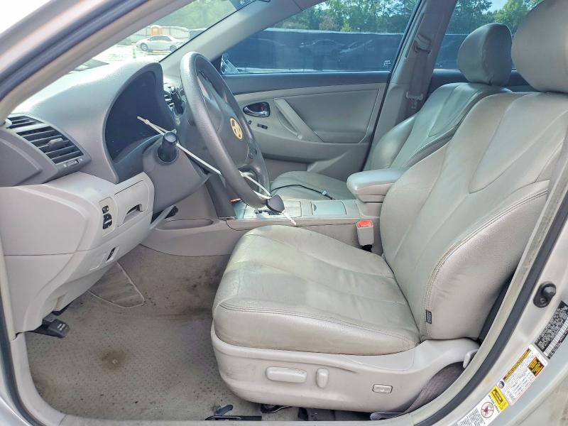 60704706 :رقم المزاد ، 4T4BF3EK8AR021113 vin ، 2010 Toyota Camry مزاد بيع