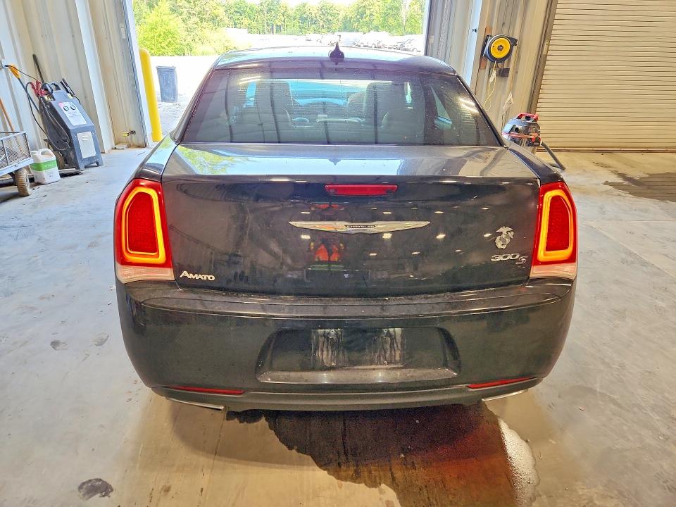 Продажа на аукционе авто 2015 Chrysler 300, vin: 2C3CCABG6FH781054, номер лота: 61917806