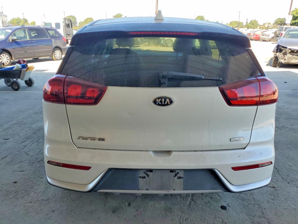 59880316 :رقم المزاد ، KNDCB3LC2J5210117 vin ، 2018 Kia Niro مزاد بيع