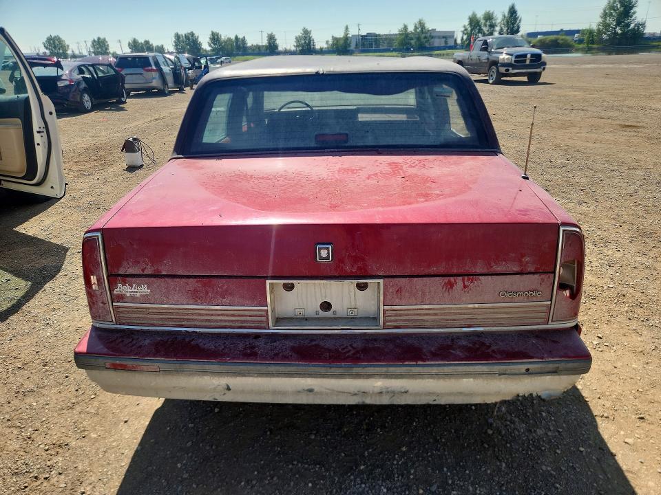 1990 Oldsmobile 98 მანქანა იყიდება აუქციონზე, vin: 1G3CW51C9L4342979, აუქციონის ნომერი: 61352236