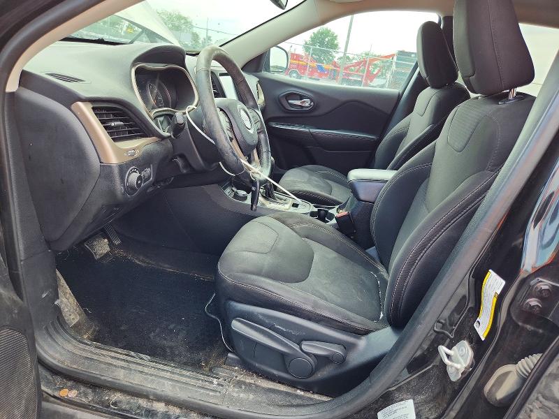 60405956 :رقم المزاد ، 1C4PJMCS5FW744943 vin ، 2015 Jeep Cherokee مزاد بيع