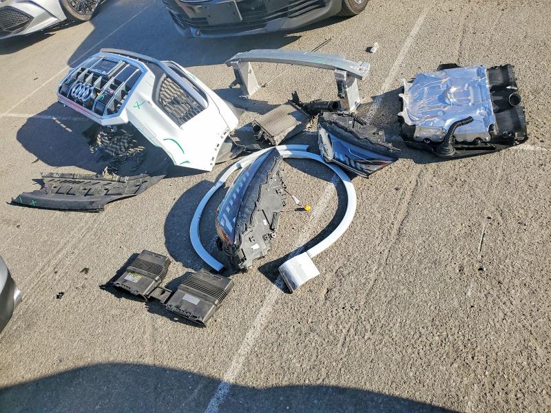 Aukcja sprzedaży 2022 Audi Sq7, vin: WA1VWBF74ND006107, numer aukcji: 61969586