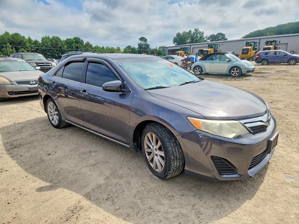 2013 Toyota Camry მანქანა იყიდება აუქციონზე, vin: 4T4BF1FK0DR286051, აუქციონის ნომერი: 60325276