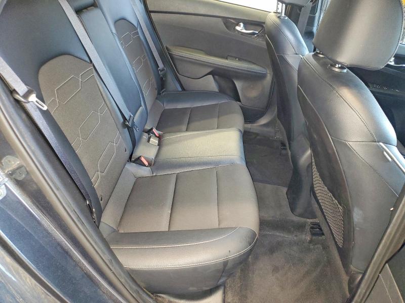 2021 Kia Forte მანქანა იყიდება აუქციონზე, vin: 3KPF34AD5ME309695, აუქციონის ნომერი: 61726976