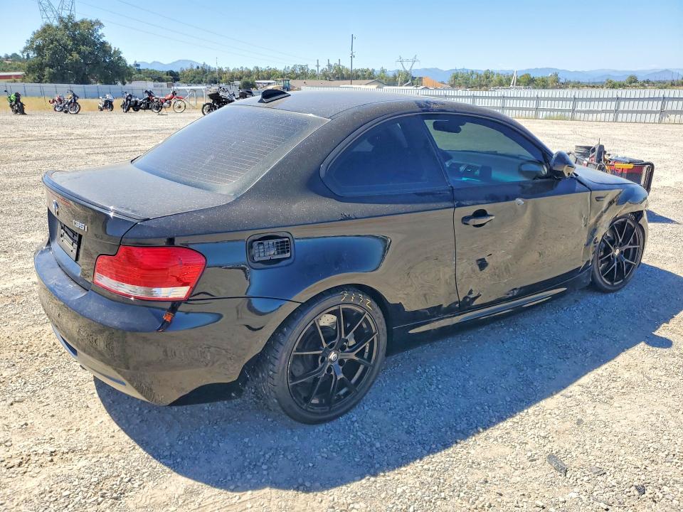 85974305 :رقم المزاد ، WBAUC9C53BVM10704 vin ، 2011 Bmw 135 مزاد بيع
