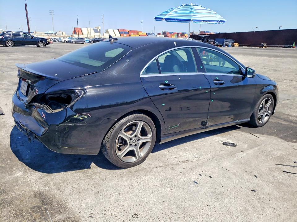 59392966 :رقم المزاد ، WDDSJ4EB6JN602144 vin ، 2018 Mercedes-benz Cla مزاد بيع