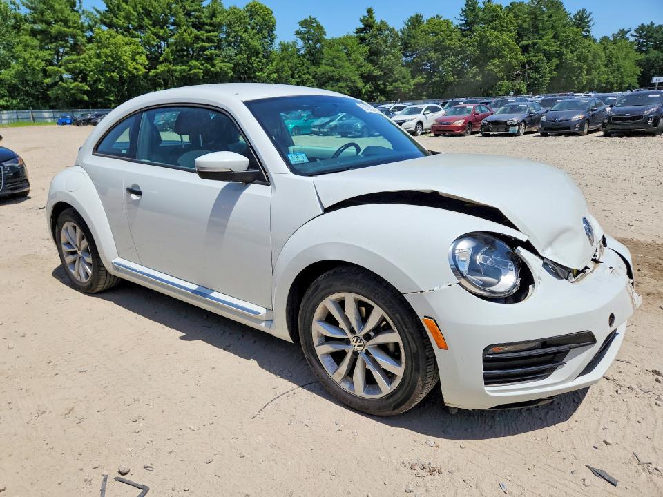 59356336 :رقم المزاد ، 3VWF17AT2HM630066 vin ، 2017 Volkswagen Beetle مزاد بيع