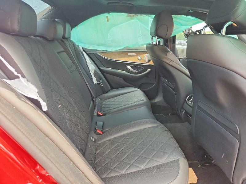 63285816 :رقم المزاد ، WDDZF4JB2JA302615 vin ، 2018 Mercedes-benz E مزاد بيع