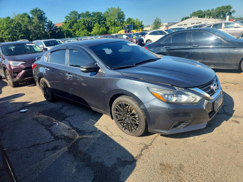 60330416 :رقم المزاد ، 1N4AL3AP3HC273233 vin ، 2017 Nissan Altima مزاد بيع