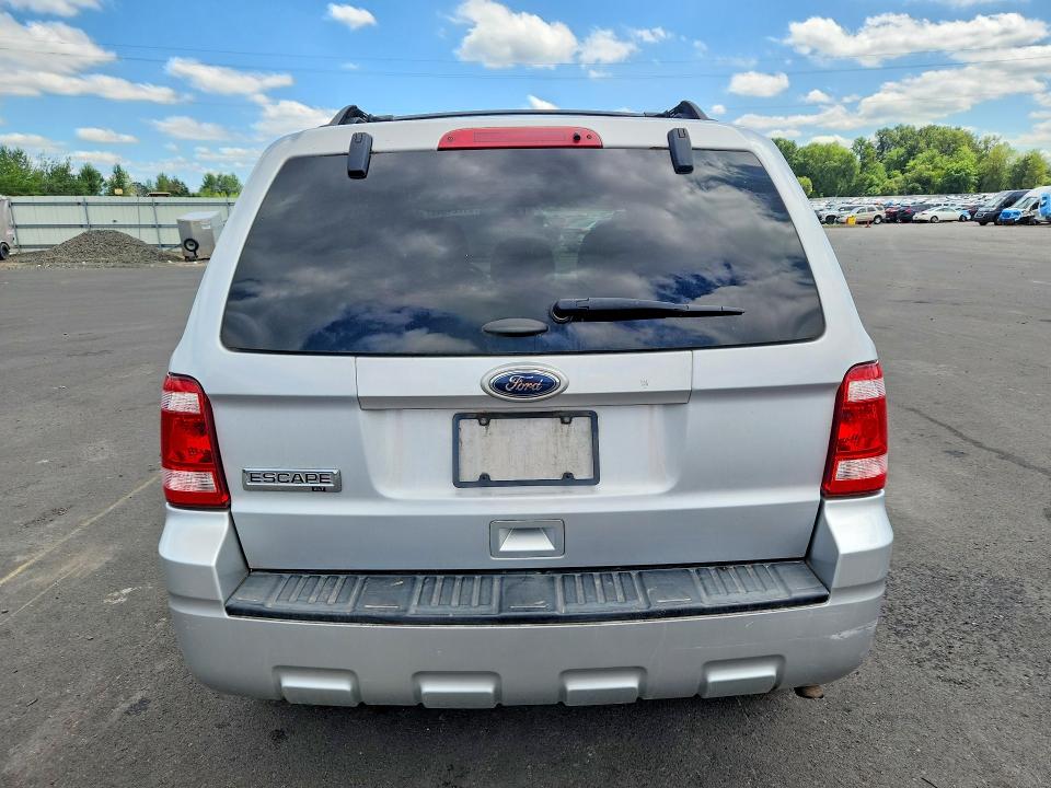 61724646 :رقم المزاد ، 1FMCU9D74BKC49885 vin ، 2011 Ford Escape مزاد بيع