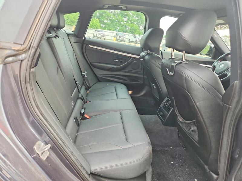 61389656 :رقم المزاد ، WBA8Z9C33HG827249 vin ، 2017 Bmw 330 مزاد بيع