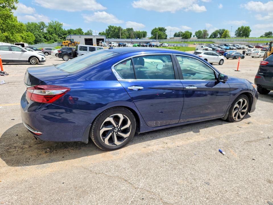 2017 Honda Accord მანქანა იყიდება აუქციონზე, vin: 1HGCR2F88HA262786, აუქციონის ნომერი: 58327986