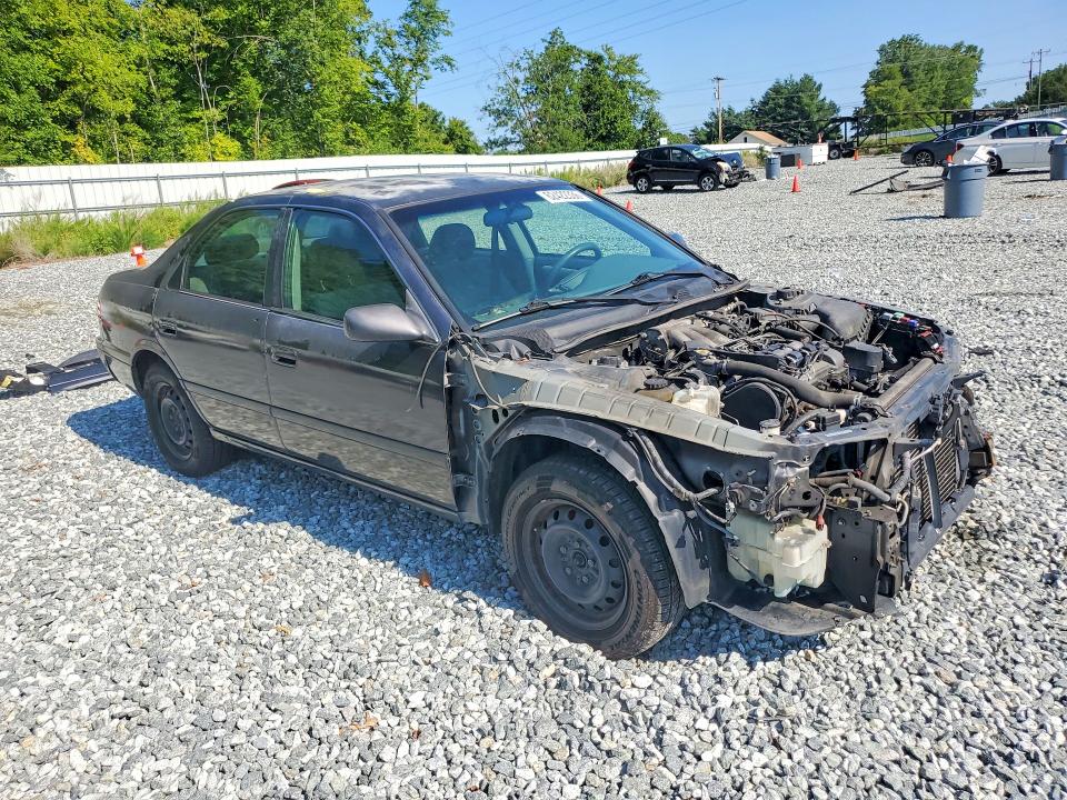 62422336 :رقم المزاد ، 4T1BF28K8YU934755 vin ، 2000 Toyota Camry مزاد بيع