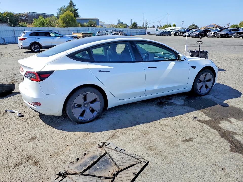 Продажа на аукционе авто 2023 Tesla Model 3, vin: 5YJ3E1EA3PF513051, номер лота: 58998056