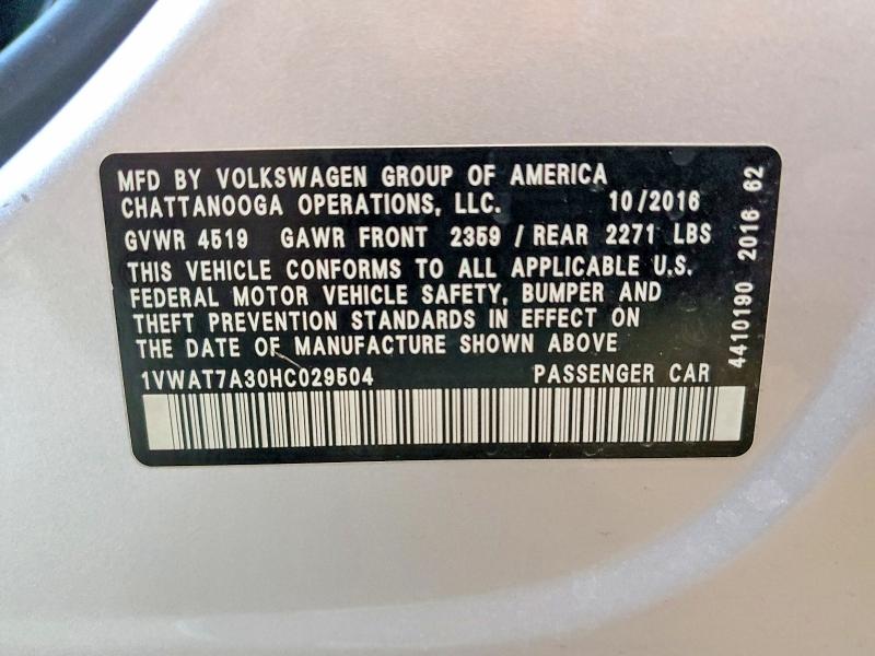 61916626 :رقم المزاد ، 1VWAT7A30HC029504 vin ، 2017 Volkswagen Passat مزاد بيع
