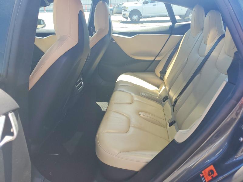 61983066 :رقم المزاد ، 5YJSA1H19EFP60476 vin ، 2014 Tesla Model S مزاد بيع