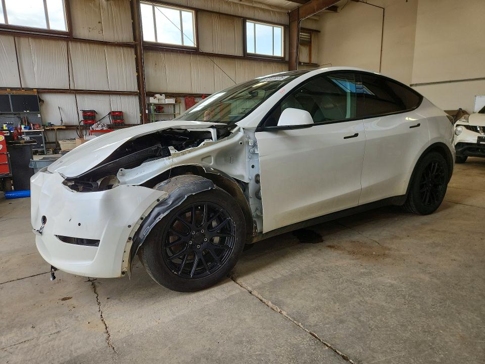 60120376 :رقم المزاد ، 5YJYGDEE0MF210857 vin ، 2021 Tesla Model Y مزاد بيع