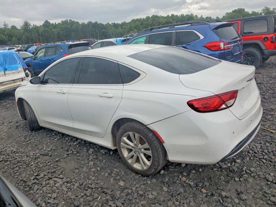 62614026 :رقم المزاد ، 1C3CCCAB3FN725534 vin ، 2015 Chrysler 200 مزاد بيع