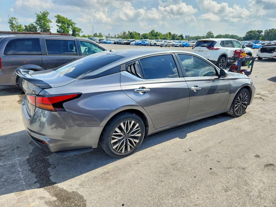 61875306 :رقم المزاد ، 1N4BL4DV6PN318883 vin ، 2023 Nissan Altima مزاد بيع